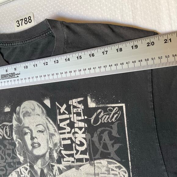 Dyse One Men T-shirt size L Short Sleeve Marilyn Monroe Hate It Or Love It Black - Picture 2 of 7